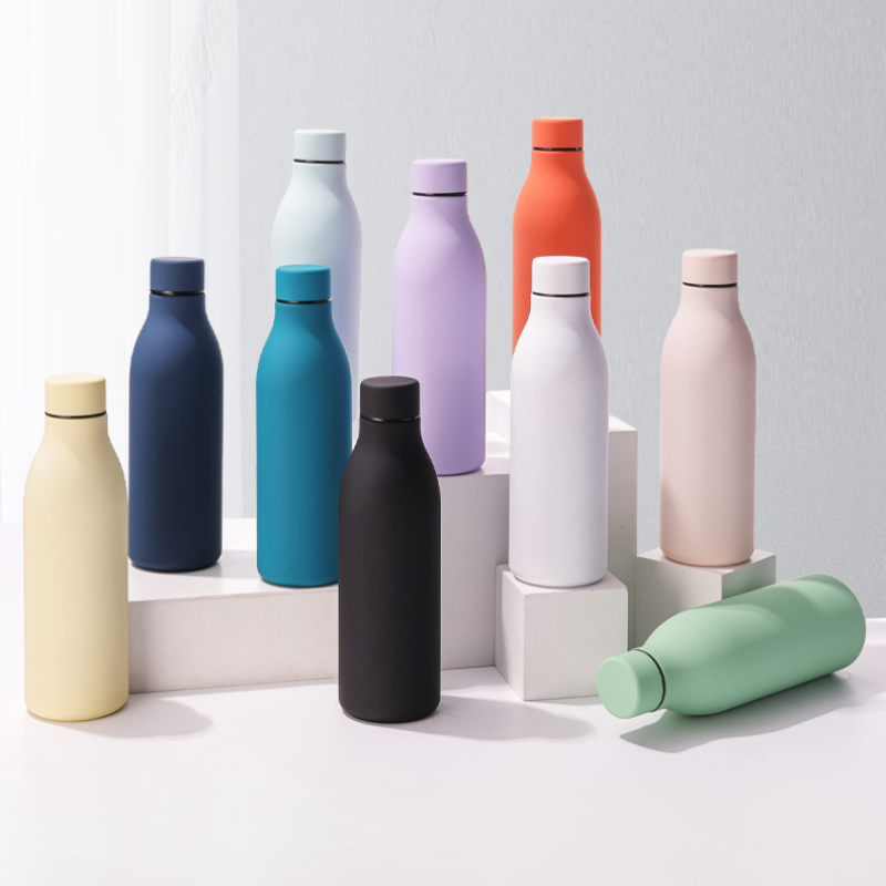 CurveGrip Vacuum Sports Bottle - image 1