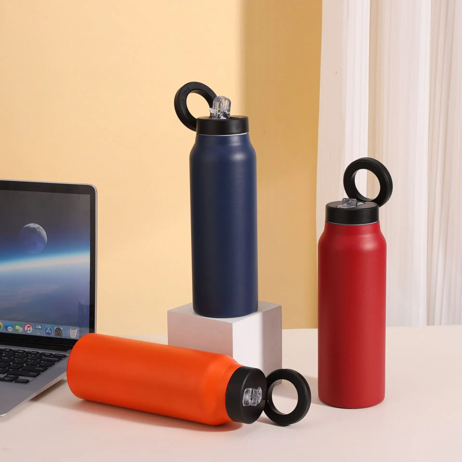 MagMount 24oz Phone-Stand Sports Flask